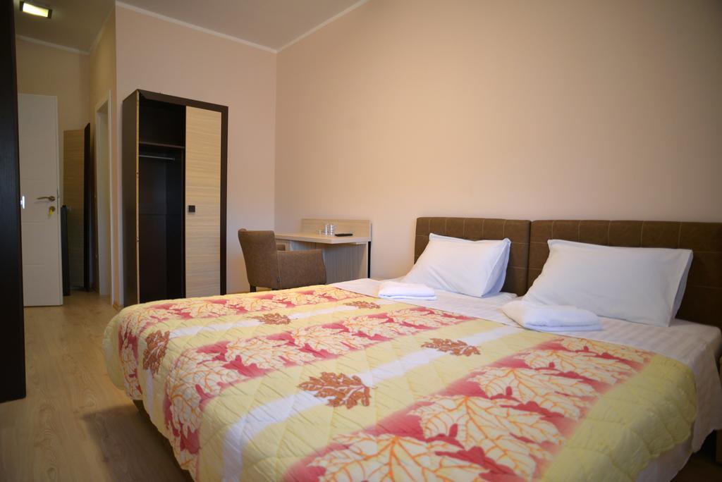 Lotos Depandans Hotel Ni Exterior foto
